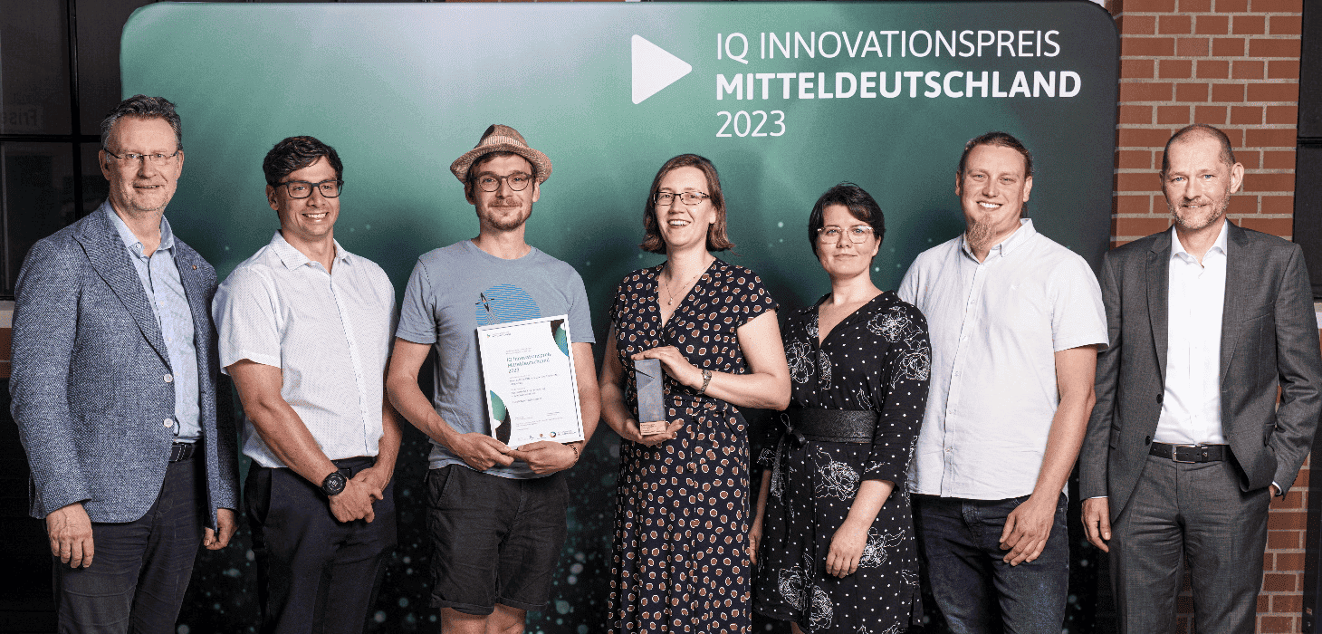 Fünf Gründer mit dem IQ Innovationspreis Mitteldeutschland 2023 im Cluster Automotive.